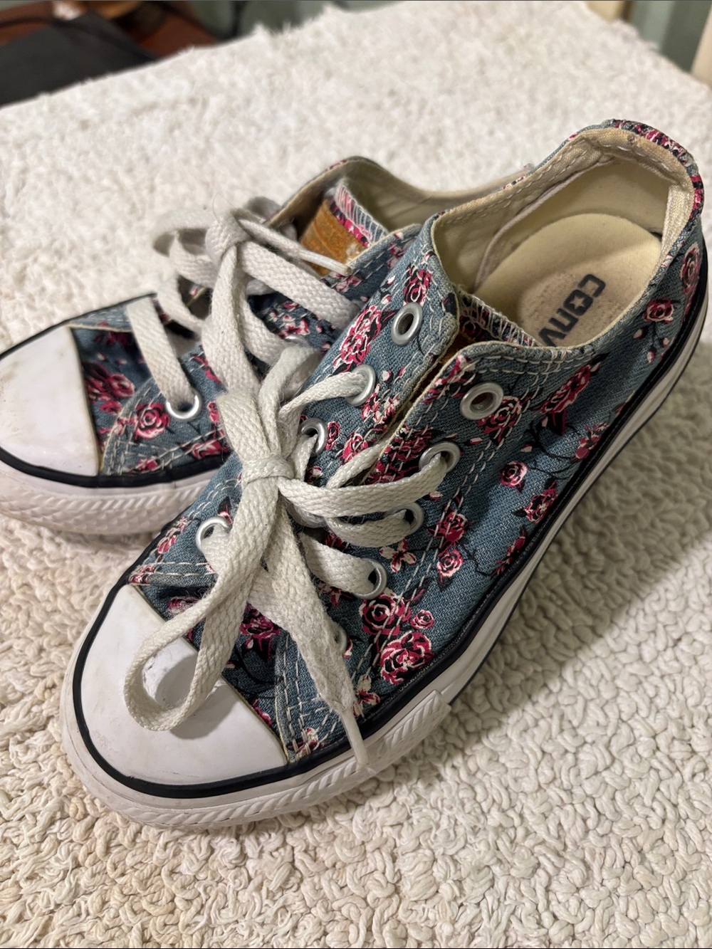 Converse Kids Low Top Sneakers in Blue with Pink Rose Print